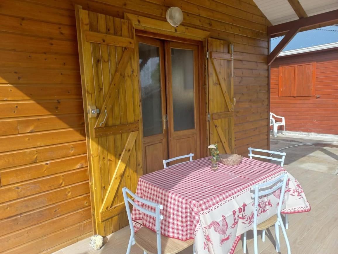 Gite De Germaine Sainte-Anne (Grande-Terre) Exterior foto